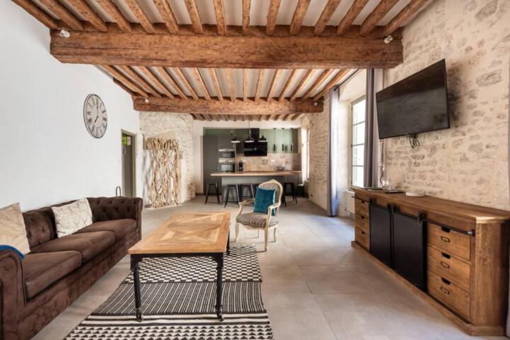 La Tour 1 Appartement Au Coeur Du Centre Ville LʼIsle-sur-la-Sorgue Dış mekan fotoğraf